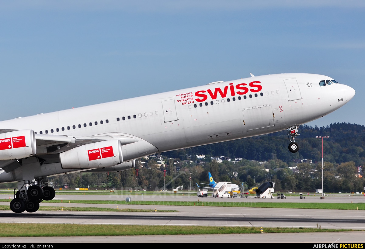 Swiss HB-JMB aircraft at Zurich