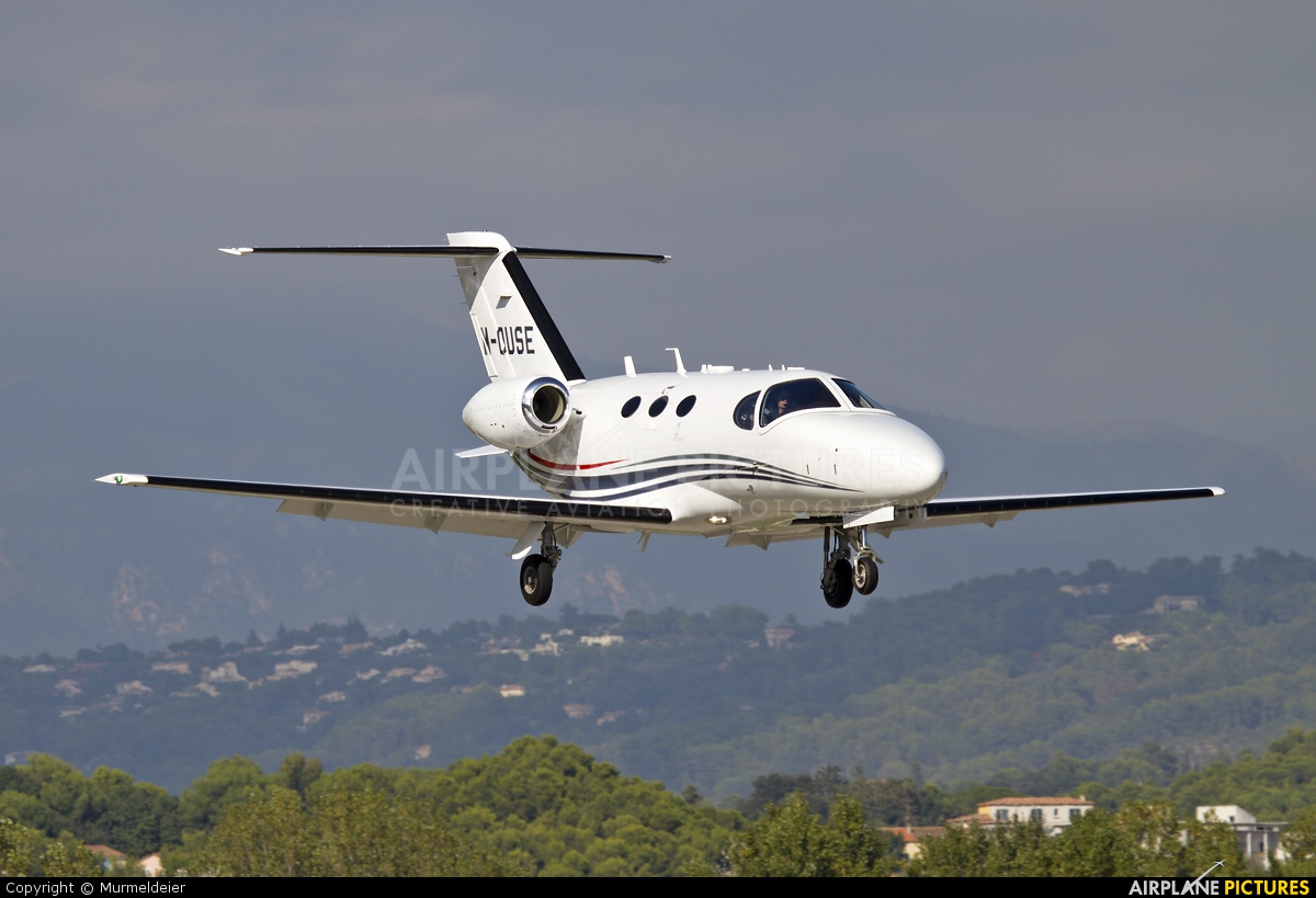 Private M-OUSE aircraft at Cannes - Mandelieu