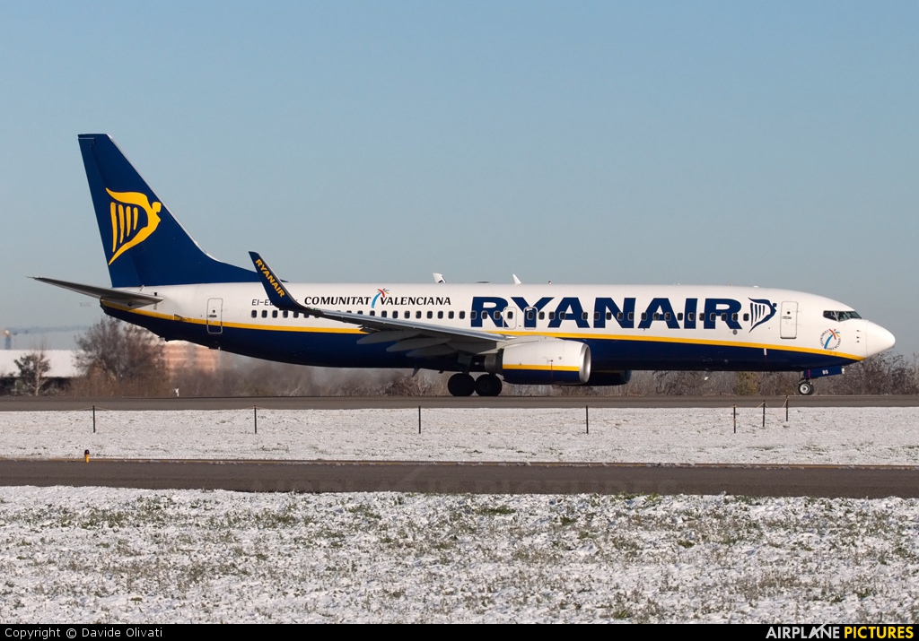 Ryanair EI-EBS aircraft at Bologna - Borgo Panigale