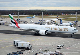 A6-EBM - Emirates Airlines Boeing 777-300ER