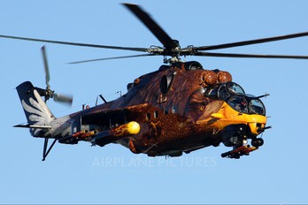 716 - Hungary - Air Force Mil Mi-24V
