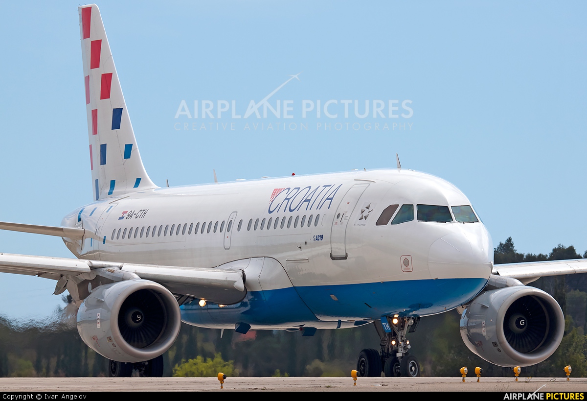 Croatia Airlines 9A-CTH aircraft at Dubrovnik