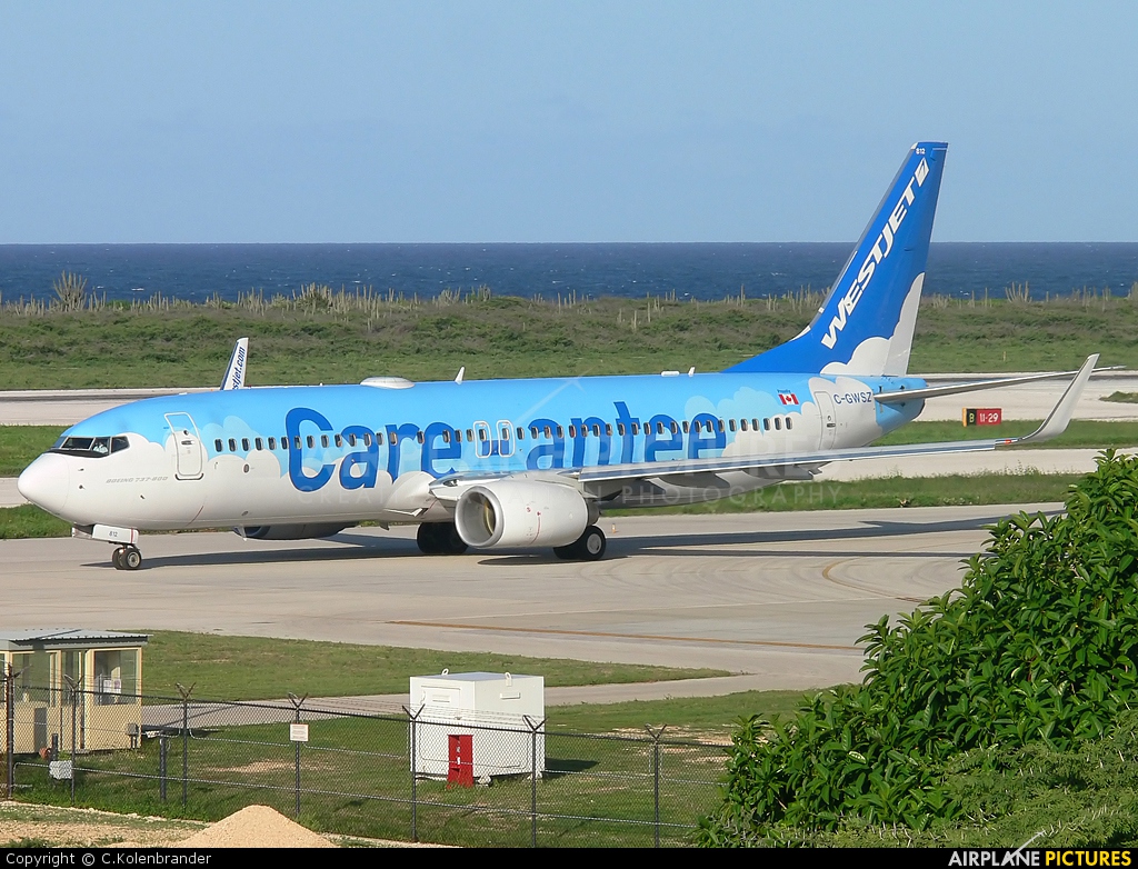 WestJet Airlines C-GWSZ aircraft at Hato / Curaçao Intl