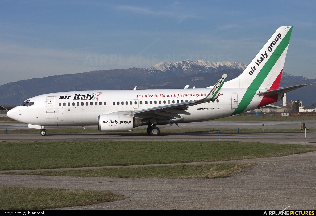 Air Italy EI-IGU aircraft at Verona - Villafranca