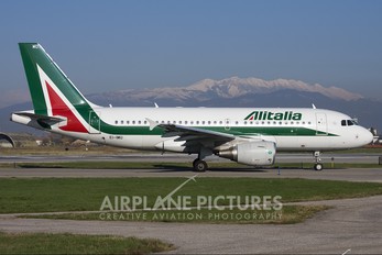 EI-IMU - Alitalia Airbus A319