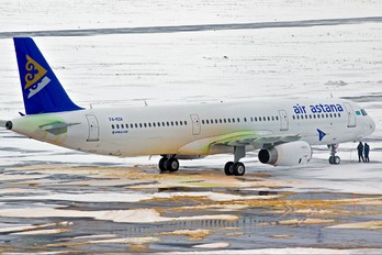 P4-KDA - Air Astana Airbus A321
