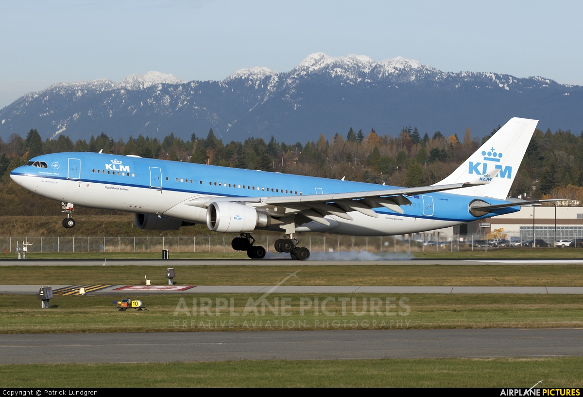 KLM PH-AOD aircraft at Vancouver Intl, BC