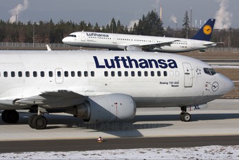 D-ABXL - Lufthansa Boeing 737-300