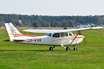 SP-KHE - Private Cessna 172 Skyhawk (all models except RG)