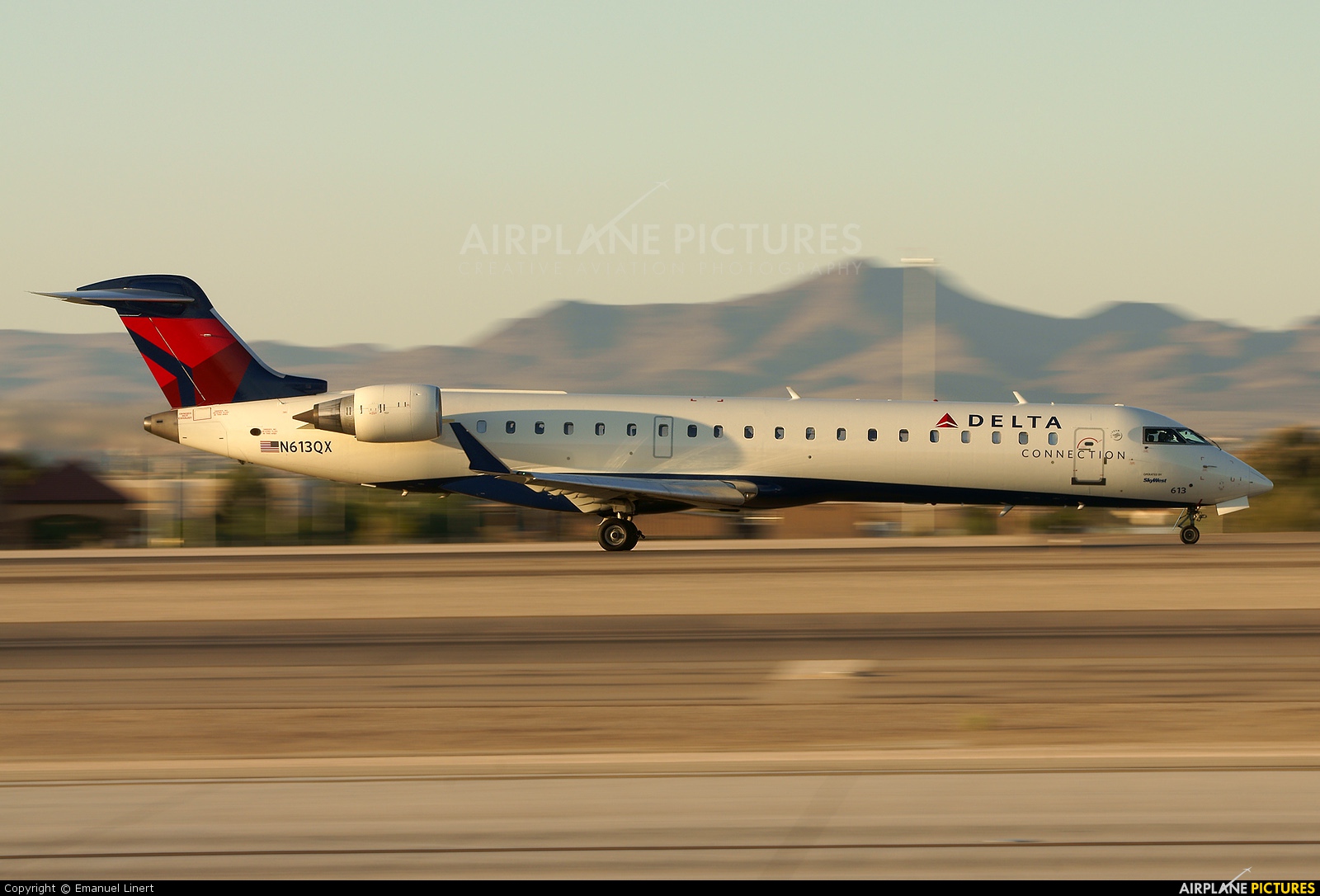 Delta Connection - SkyWest Airlines N613QX aircraft at Las Vegas - McCarran Intl