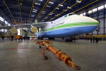 5A-DKL - Libyan Air Cargo Antonov An-124