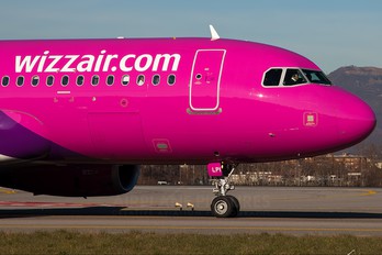 HA-LPI - Wizz Air Airbus A320