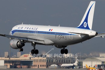 F-GFKJ - Air France Airbus A320