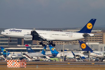 D-AIGH - Lufthansa Airbus A340-300