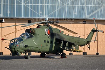 737 - Poland - Army Mil Mi-24V