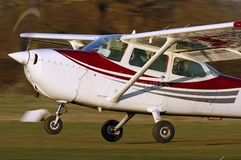 G-SEVE - Private Cessna 172 Skyhawk (all models except RG)