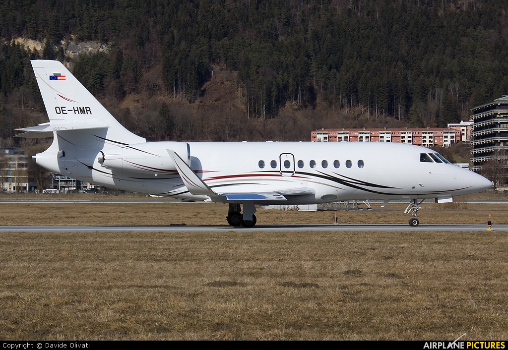 Private OE-HMR aircraft at Innsbruck