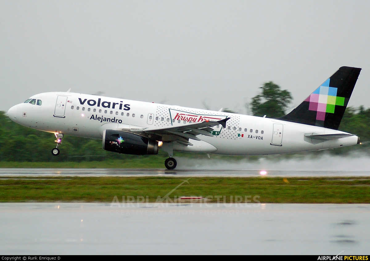 Volaris XA-VOA aircraft at Cancun Intl