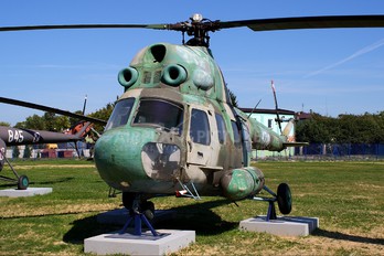 4710 - Poland - Air Force Mil Mi-2