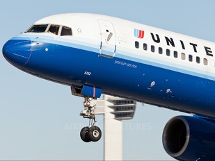 N532UA - United Airlines Boeing 757-200