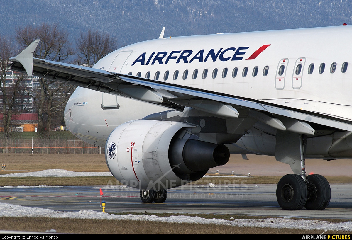 Air France F-HEPD aircraft at Geneva Intl