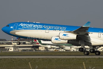 LV-CSE - Aerolineas Argentinas Airbus A340-300