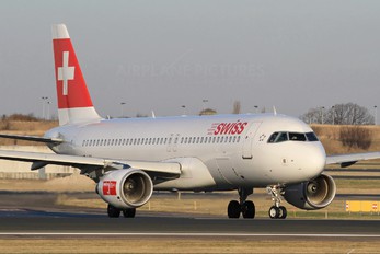 HB-IJV - Swiss Airbus A320