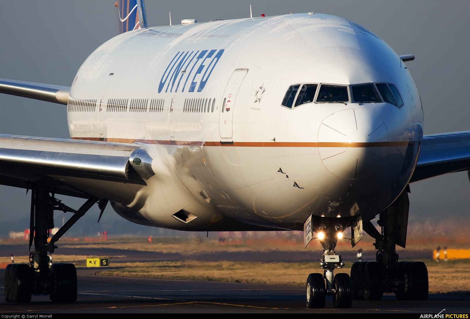 United Airlines N78005 aircraft at London - Heathrow