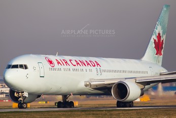 C-GHLA - Air Canada Boeing 767-300ER