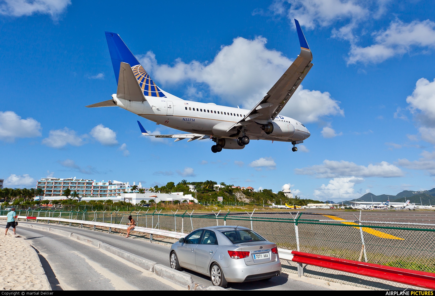 United Airlines N33714 aircraft at Sint Maarten - Princess Juliana Intl