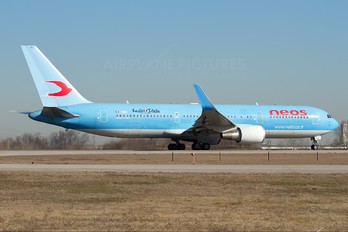I-NDMJ - Neos Boeing 767-300ER