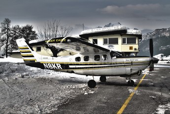 N8KR - Private Cessna 210N Silver Eagle
