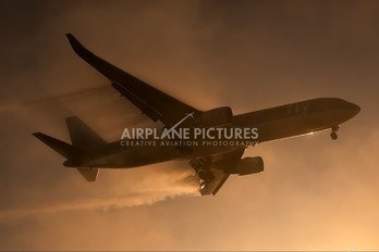 PH-OYJ - Arke/Arkefly Boeing 767-300ER