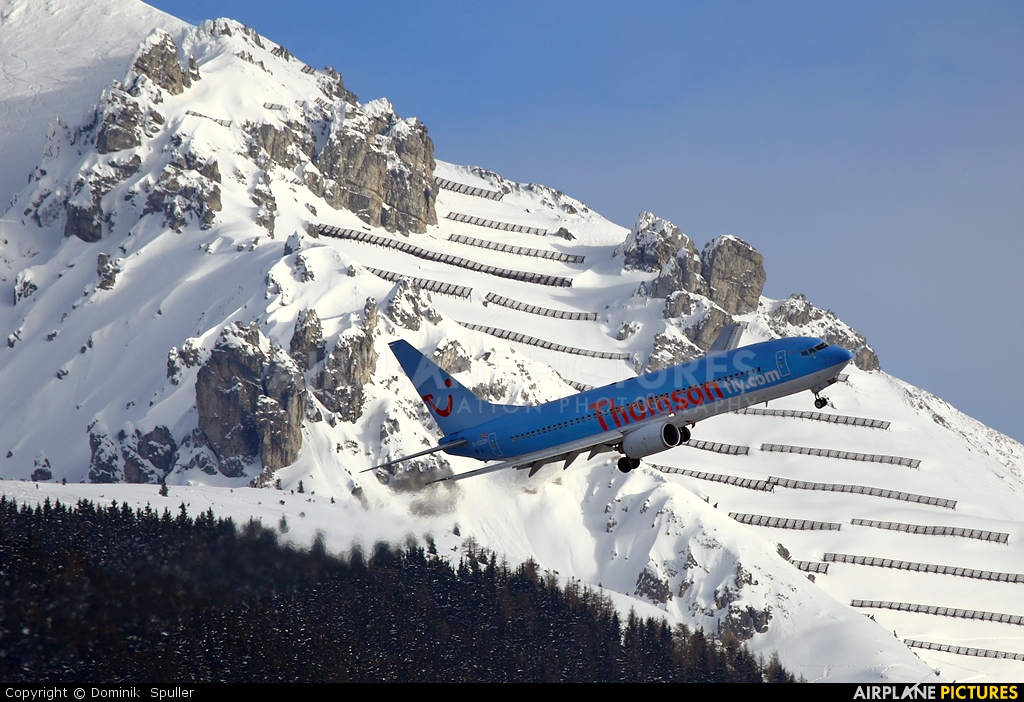 Thomson/Thomsonfly G-CDZH aircraft at Innsbruck