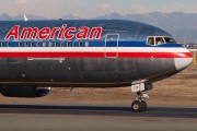 American Airlines N7375A image