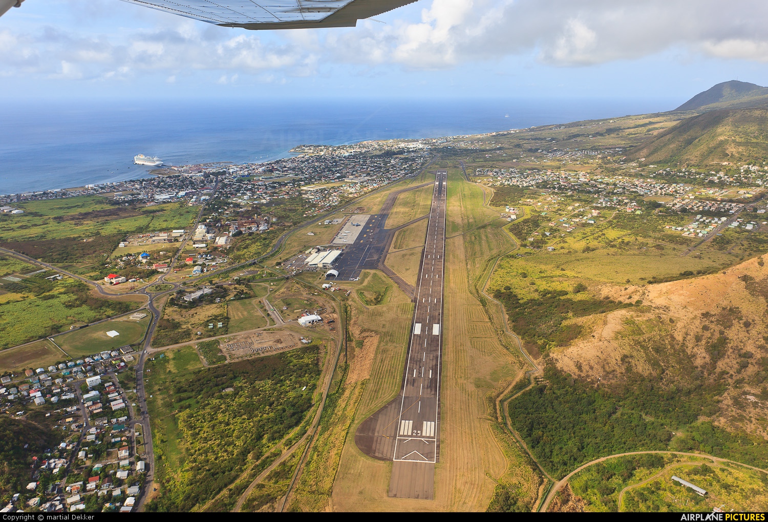 - Airport Overview - aircraft at St Kitts - Robert L Bradshaw Intl