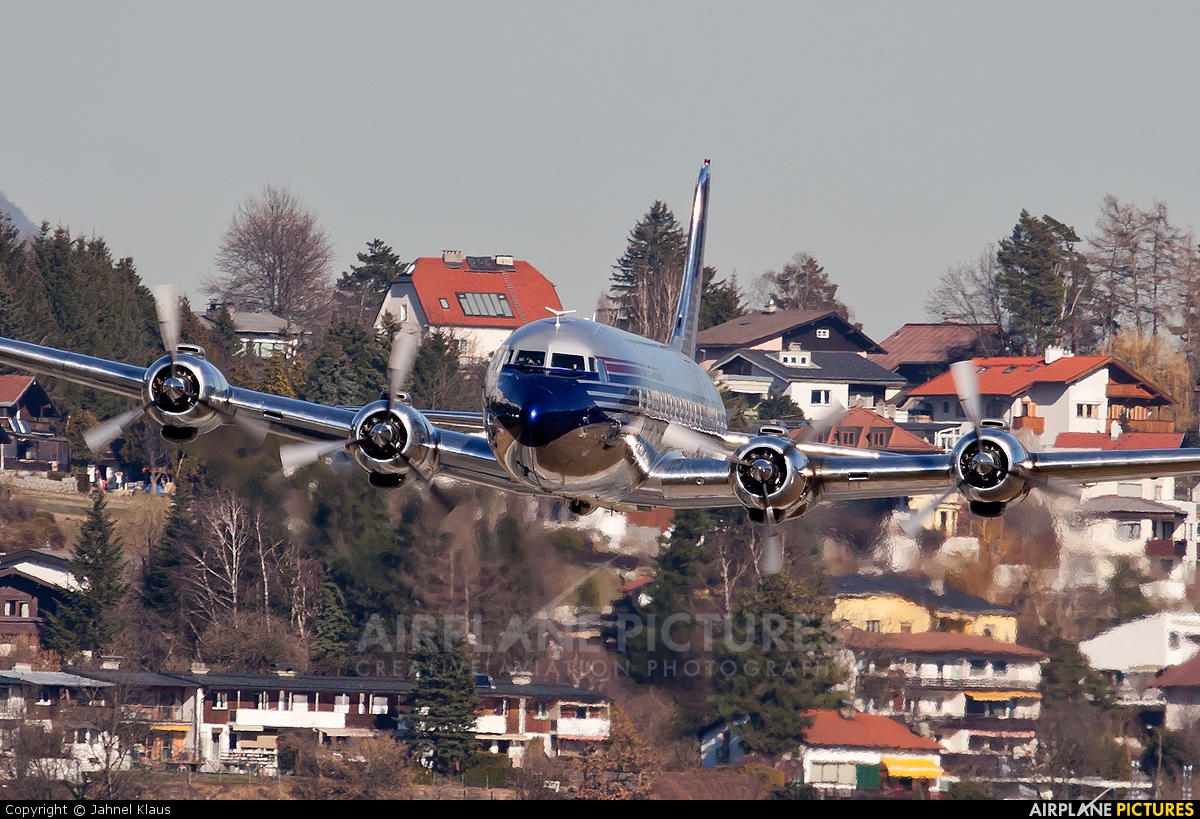 The Flying Bulls N996DM aircraft at Innsbruck