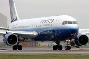 N646UA - United Airlines Boeing 767-300ER