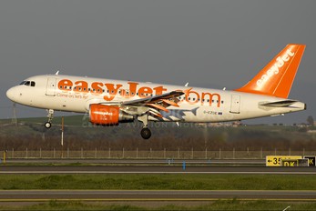 G-EZDE - easyJet Airbus A319