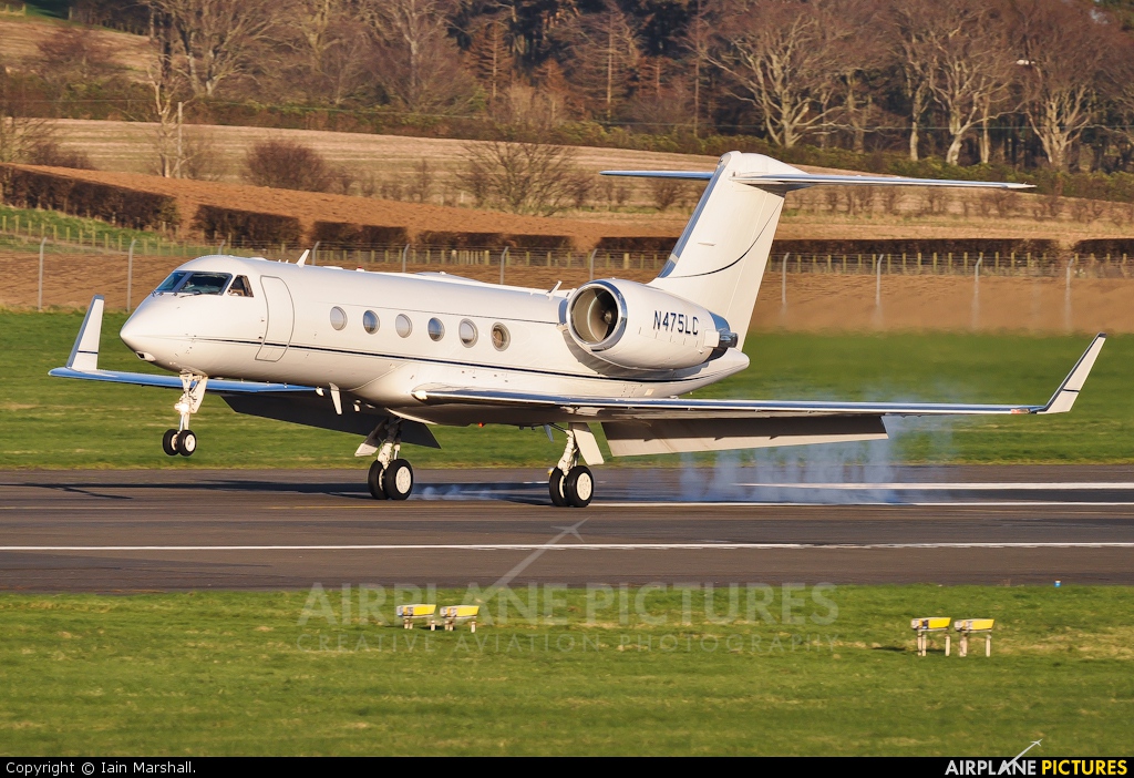 Private N475LC aircraft at Prestwick