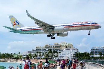 N690AA - American Airlines Boeing 757-200WL