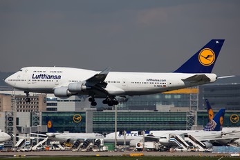 D-ABTA - Lufthansa Boeing 747-400