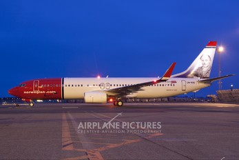 LN-NIA - Norwegian Air Shuttle Boeing 737-800