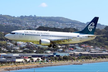 ZK-NGP - Air New Zealand Boeing 737-300