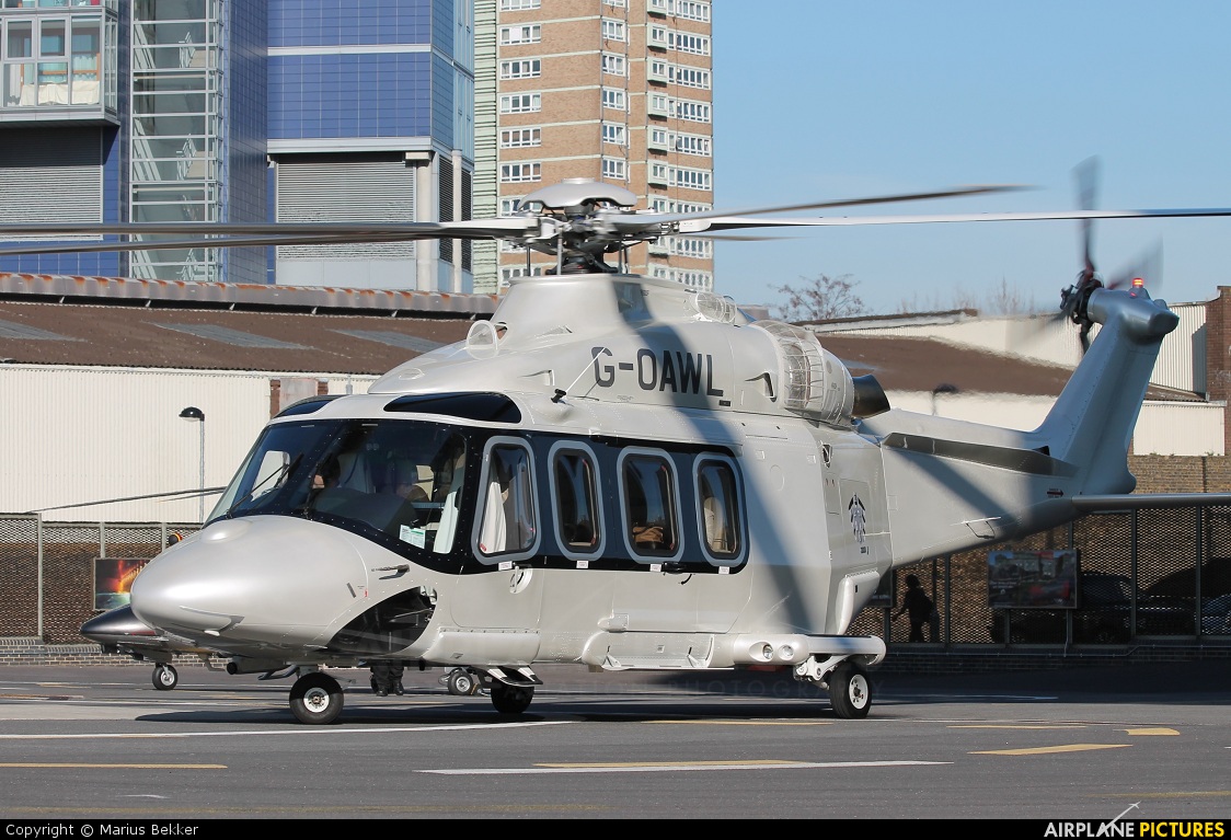 Private G-OAWL aircraft at London Heliport