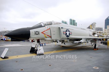 153030 - USA - Navy McDonnell Douglas F-4B Phantom II