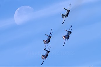 04 - Russia - Air Force "Russian Knights" Sukhoi Su-27