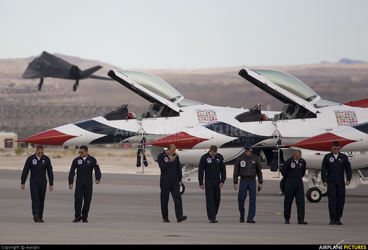 USA - Air Force : Thunderbirds - aircraft at Nellis AFB