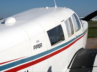 LV-IYL - Private Piper PA-32 Cherokee Six