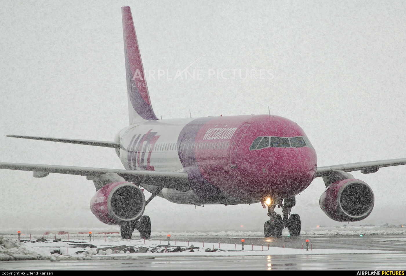 Wizz Air HA-LPQ aircraft at Trondheim - Vaernes